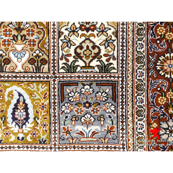 Elegant Kheshti Design Silk Qum Rug - RQ5025 Elegant Kheshti Design Silk Qum Rug - RQ5025