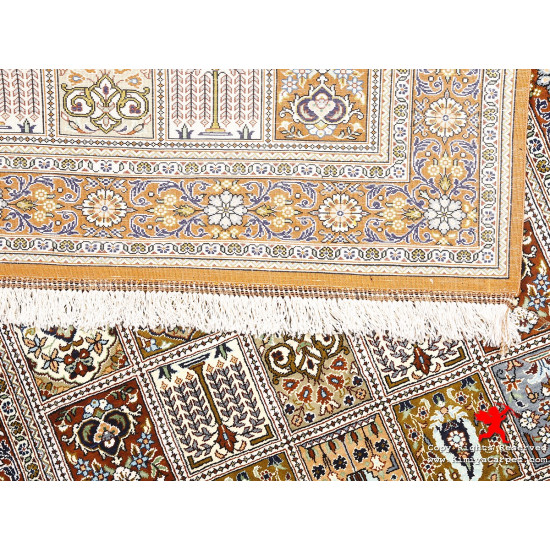 Elegant Kheshti Design Silk Qum Rug - RQ5025 Elegant Kheshti Design Silk Qum Rug - RQ5025
