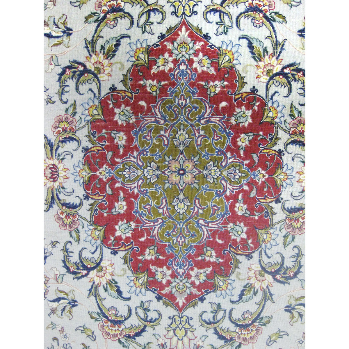 Medalion Design Silk & Wool Isfahan Persian Rug  -  RI5014